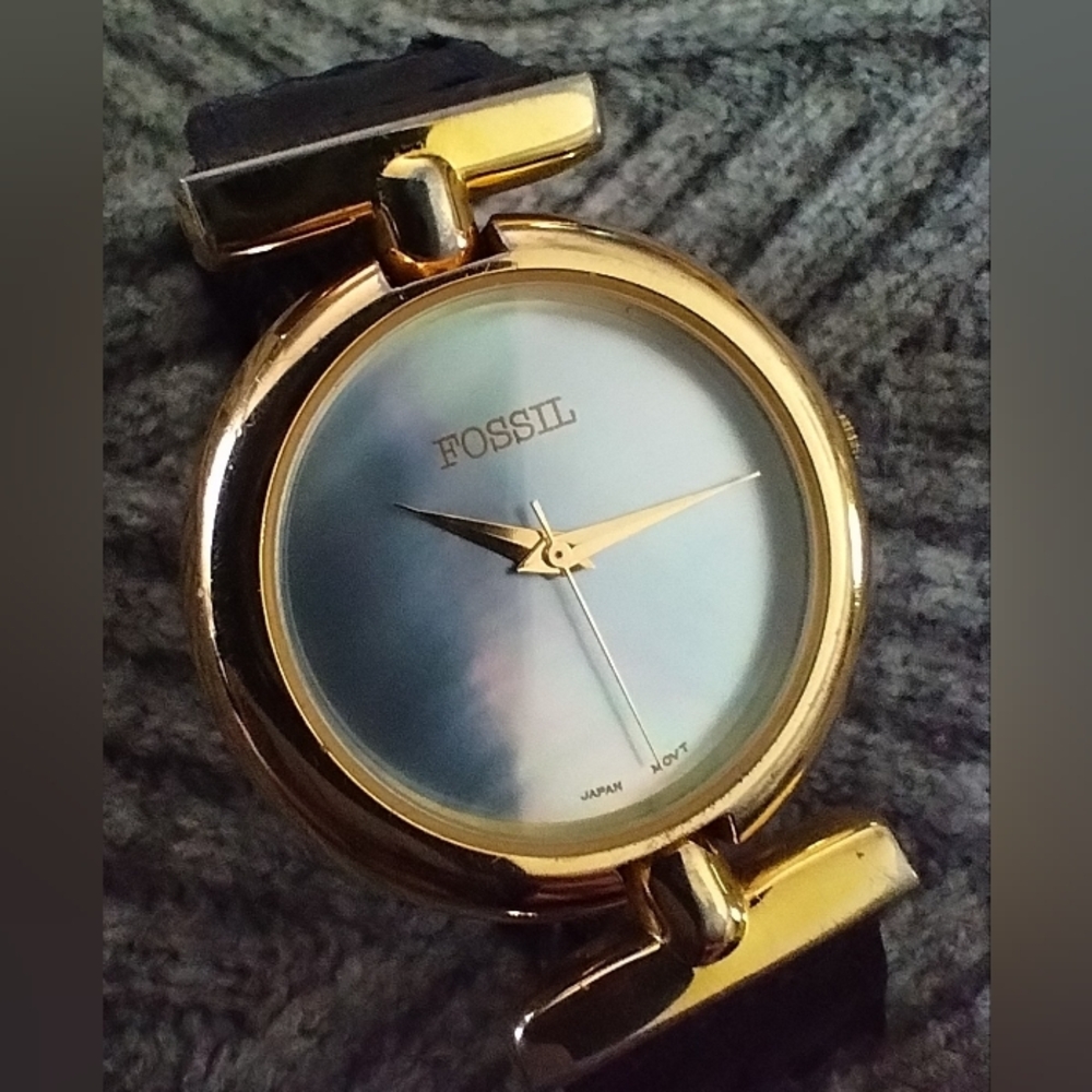 ⌚ Fossil MOP Watch